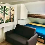 La-haut Hotel